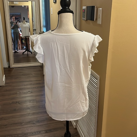 Cute White Blouse - Picture 2 of 2